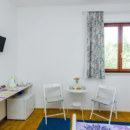 بيت ضيافة My Corner دوبروفينك